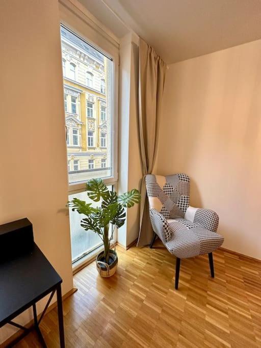 3-Room Vienna Centrale Suite Екстер'єр фото